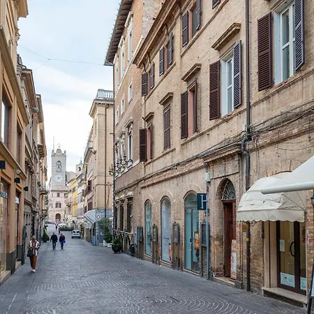 O01 - Osimo, Trilocale Ristrutturato In Centro Storico